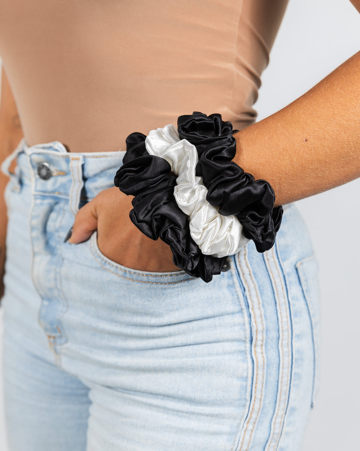 Scrunchy 100% Mulberry Silk - Midnight Black